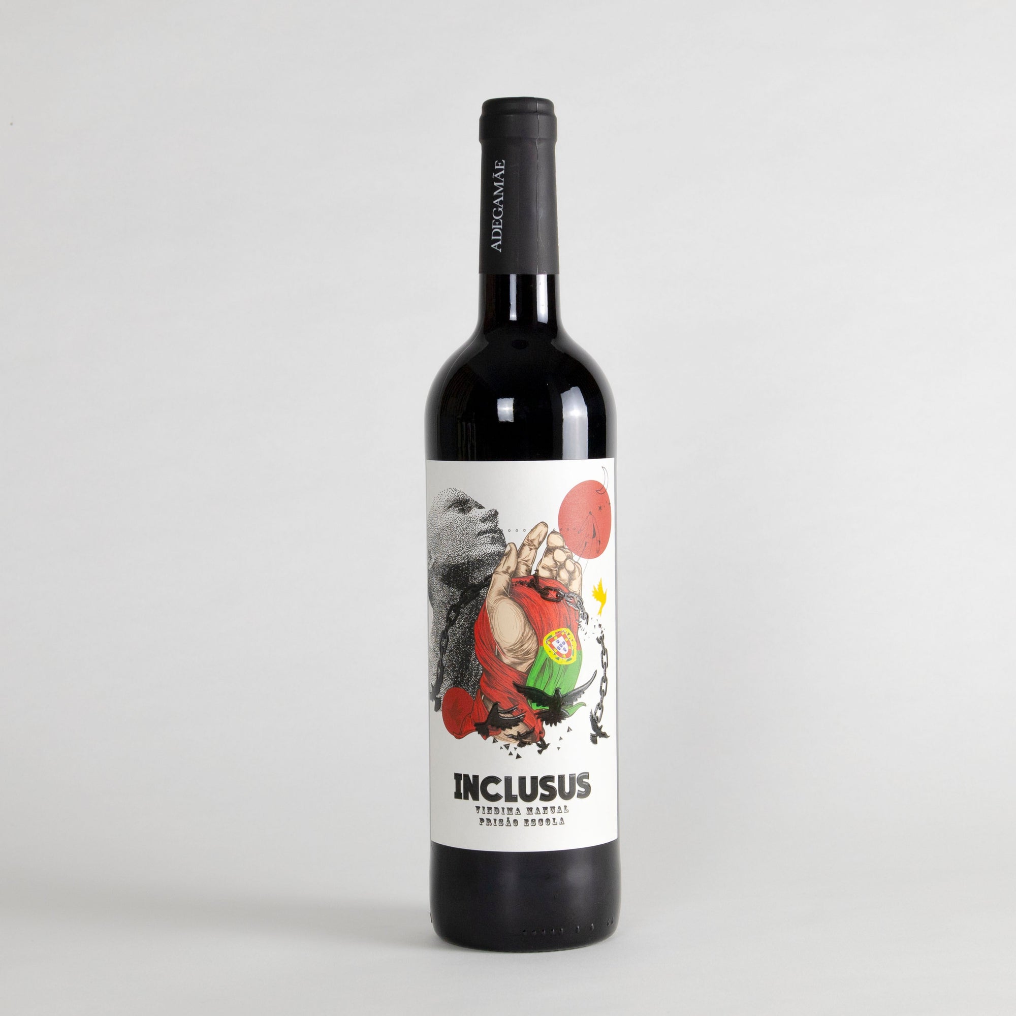 Inclusus Tinto 2024 — Aragonez & Castelão. Vinho rubi, aromas florais e frutos silvestres, taninos suaves.